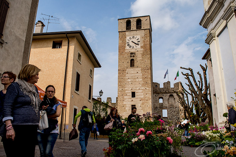 monzambano castellaro festa dei fiori lago di garda
