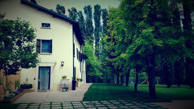 CASALE DEL SOLE GARDA questa